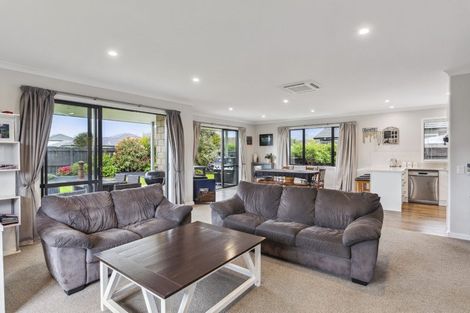 Photo of property in 8 Christow Court, Paraparaumu, 5032