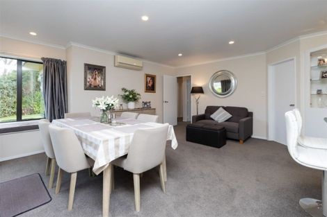 Photo of property in 69 Ayrshire Drive, Grandview Heights, Hamilton, 3200