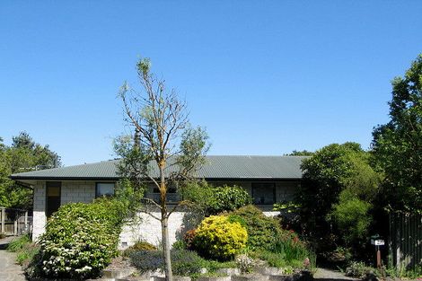 Photo of property in 27 Jenkins Avenue, Redwood, Christchurch, 8051