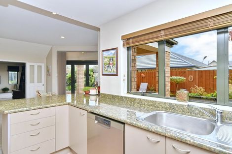 Photo of property in 12 Belgrove Place, Parklands, Christchurch, 8083