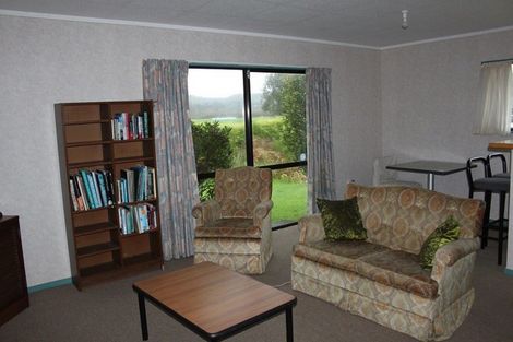 Photo of property in 137 Pohangina Valley Road East, Ashhurst, 4884