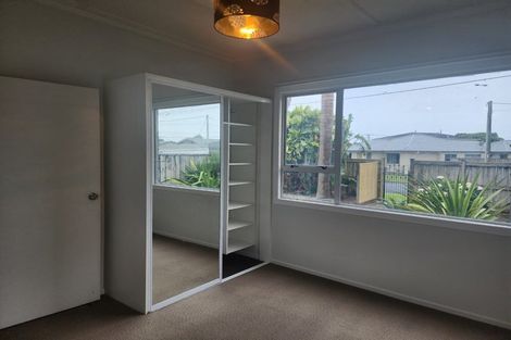 Photo of property in 12 Vogel Street, Fitzroy, New Plymouth, 4312