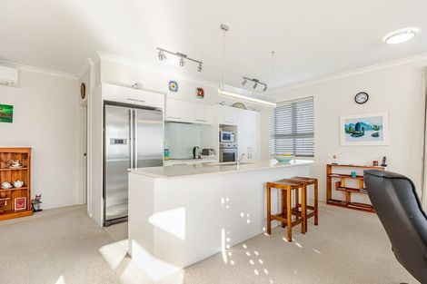 Photo of property in 86 Eaves Bush Parade, Orewa, 0931