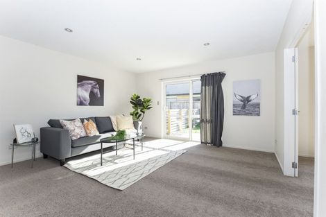 Photo of property in 2 Tiaki Way, Cambridge, 3434