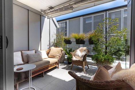 Photo of property in 2/19 Victoria Road, Mount Maunganui, 3116