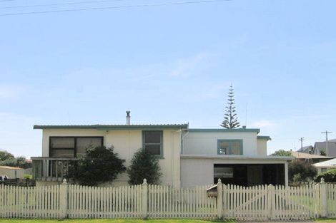 Photo of property in 1193 Papamoa Beach Road, Papamoa Beach, Papamoa, 3118