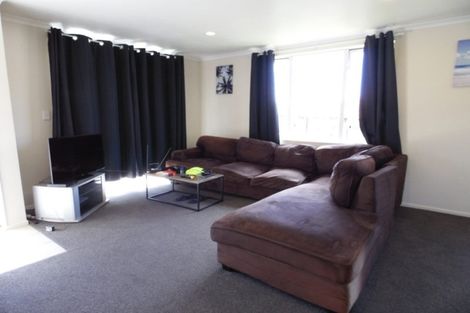 Photo of property in 24 Selak Place, Glen Eden, Auckland, 0602