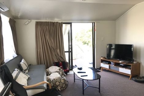 Photo of property in 7a Tirimoana Road, Te Atatu South, Auckland, 0602