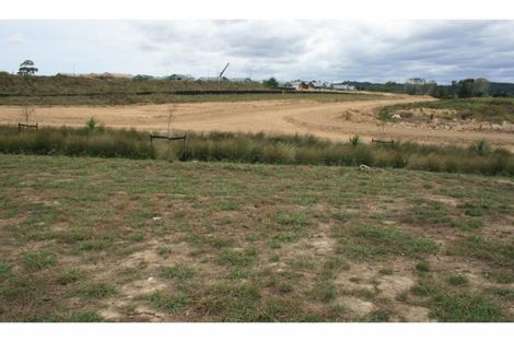 Photo of property in 42 Jane Maree Road, Kumeu, 0810