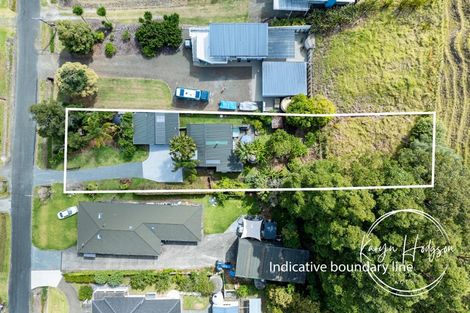 Photo of property in 10 Regent Street, Whakapirau, Maungaturoto, 0583