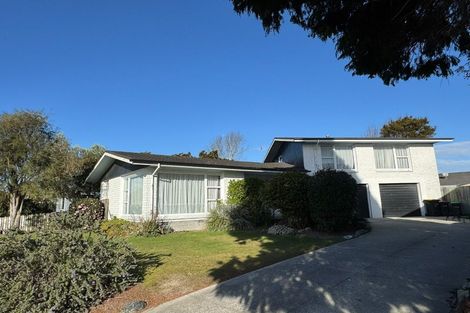 Photo of property in 21 Rosedale Place, Avonhead, Christchurch, 8042