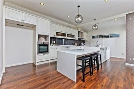 Photo of property in 52 Laurel Oak Drive, Schnapper Rock, Auckland, 0632