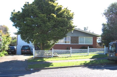 Photo of property in 144 Hutchinsons Road, Bucklands Beach, Auckland, 2014