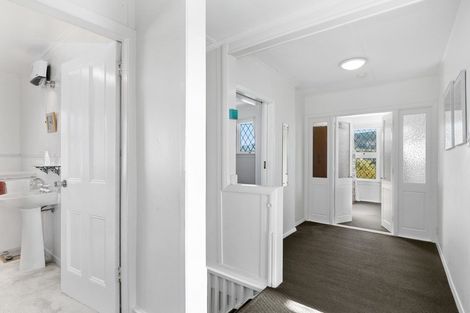 Photo of property in 18 Howard Street, Macandrew Bay, Dunedin, 9014