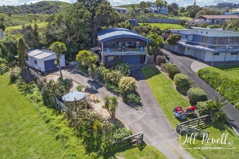 Photo of property in 36 Kilbraugh Street, Whakapirau, Maungaturoto, 0583