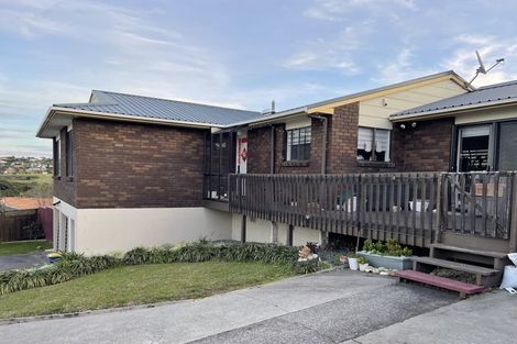 Photo of property in 27 Westpark Drive, West Harbour, Auckland, 0618