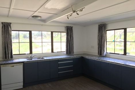 Photo of property in 695 State Highway 16, Kumeu, 0891