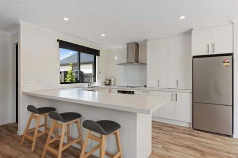 Photo of property in 16 Wimbledon Lane, Halswell, Christchurch, 8025