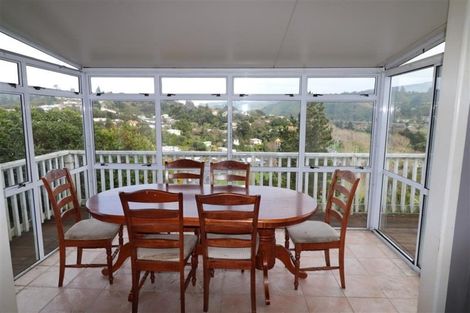 Photo of property in 32 Castle Crescent, Stokes Valley, Lower Hutt, 5019