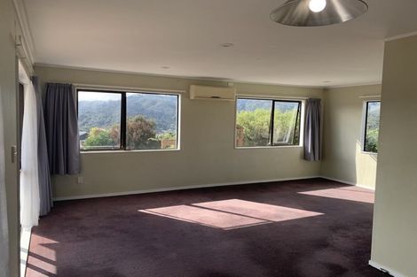 Photo of property in 21 Fenchurch Grove, Stokes Valley, Lower Hutt, 5019