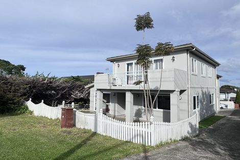 Photo of property in 286 East Coast Road, Forrest Hill, Auckland, 0620