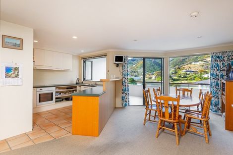 Photo of property in 9/45 Beach Road, Waikawa, Picton, 7220