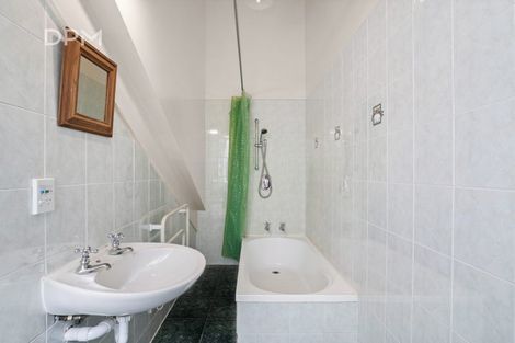Photo of property in 56 Tennyson Street, Dunedin Central, Dunedin, 9016