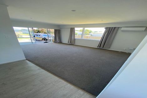 Photo of property in 86 Michael Road, Paraparaumu Beach, Paraparaumu, 5032
