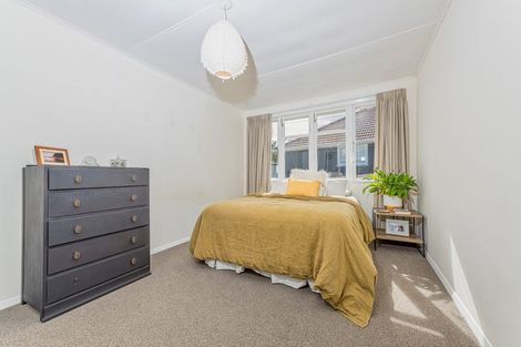 Photo of property in 10 Marie Crescent, Te Atatu South, Auckland, 0610