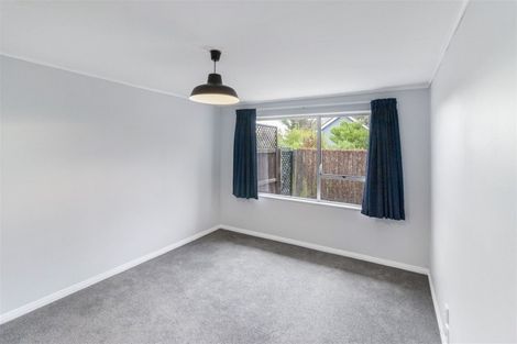 Photo of property in 2/125a Mackenzie Avenue, Woolston, Christchurch, 8023