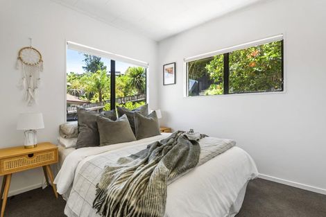 Photo of property in 2/59 Topliss Drive, Northcross, Auckland, 0632