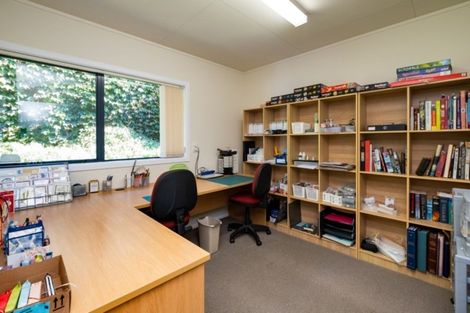 Photo of property in 58 Palmerston Road, Havelock North, 4130