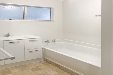 Photo of property in 2/2 Wembley Place, Richmond Heights, Taupo, 3330