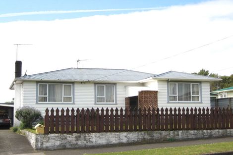 Photo of property in 58 Banks Street, Marfell, New Plymouth, 4310