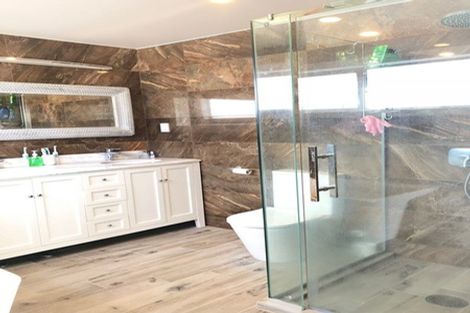 Photo of property in 19 Headland Drive, Long Bay, Auckland, 0630