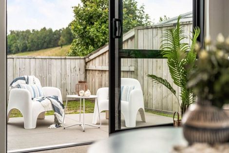 Photo of property in 12a Saint Hill Lane, Havelock North, 4130