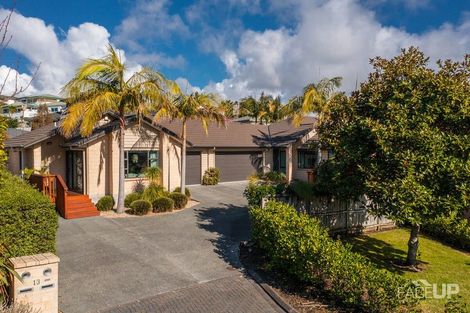 Photo of property in 13 Hobie Court, West Harbour, Auckland, 0618