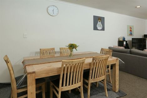 Photo of property in 6 Parkridge Way, Henderson, Auckland, 0612