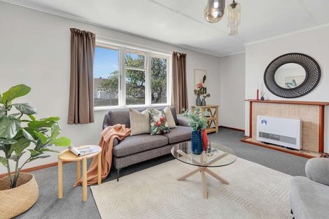 Photo of property in 7 Bristol Crescent, Roslyn, Palmerston North, 4414