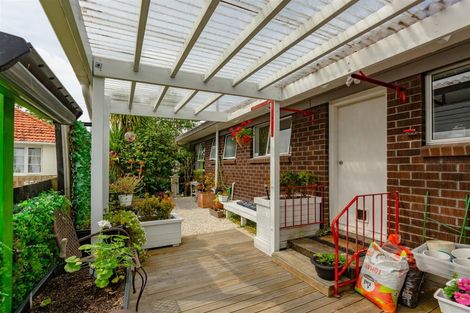 Photo of property in 5/13 Seabrook Avenue, New Lynn, Auckland, 0600