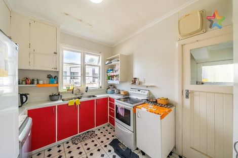 Photo of property in 75 Raukawa Street, Stokes Valley, Lower Hutt, 5019