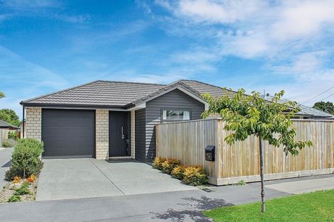 Photo of property in 1/5 Beatrice Place, Avonhead, Christchurch, 8042