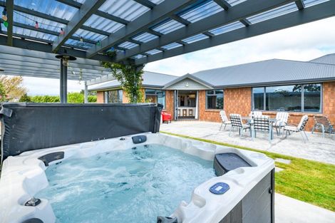 Photo of property in 31 Briarwood Road, Kelvin Grove, Palmerston North, 4470