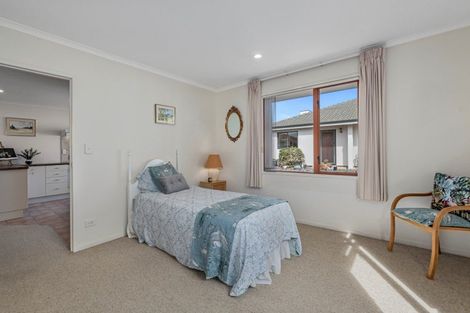 Photo of property in Cotswold Court, 6/8 Cheyne Road, Pyes Pa, Tauranga, 3112