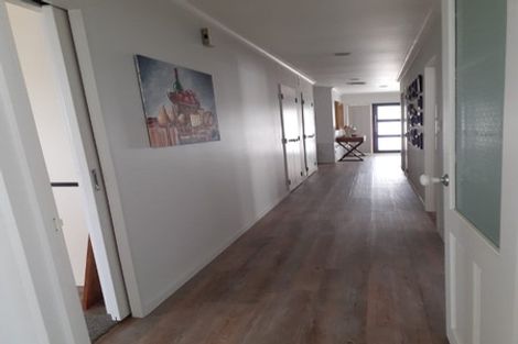 Photo of property in 12 Shelter Grove, Frankleigh Park, New Plymouth, 4310