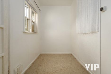 Photo of property in 190 Newlands Road, Newlands, Wellington, 6037