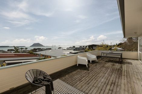 Photo of property in 37 Seaway Terrace, Otumoetai, Tauranga, 3110