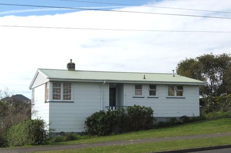 Photo of property in 62 Banks Street, Marfell, New Plymouth, 4310