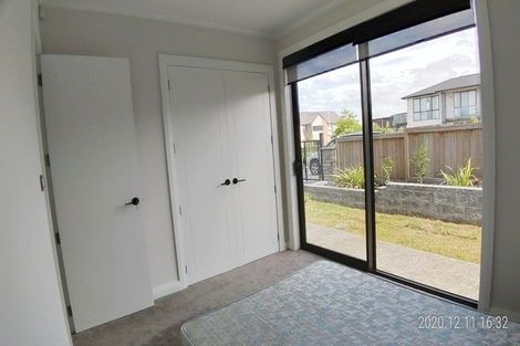 Photo of property in 27 Te Oneroa Way, Long Bay, Auckland, 0630