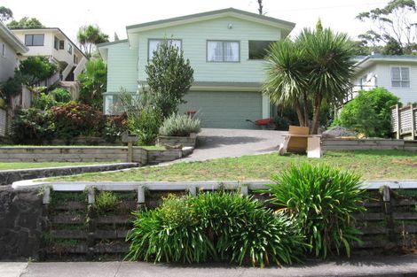 Photo of property in 33 Rangeview Road, Sunnyvale, Auckland, 0612